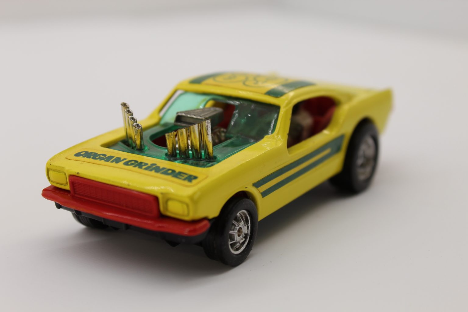 Vintage Toys "Ford Mustang Organ Grinder Dragster" Whizzwheels