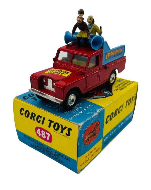 Vintage Corgi "Chipperfields Circus Landrover Parade Vehicle" #487